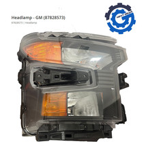 New Oem Gm Headlight Halogen Right For 2019-2022 Chevrolet Silverado 87828573 - £561.59 GBP