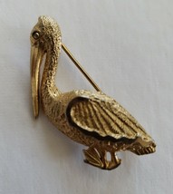Gold tone Pelican brooch vintage - £21.26 GBP