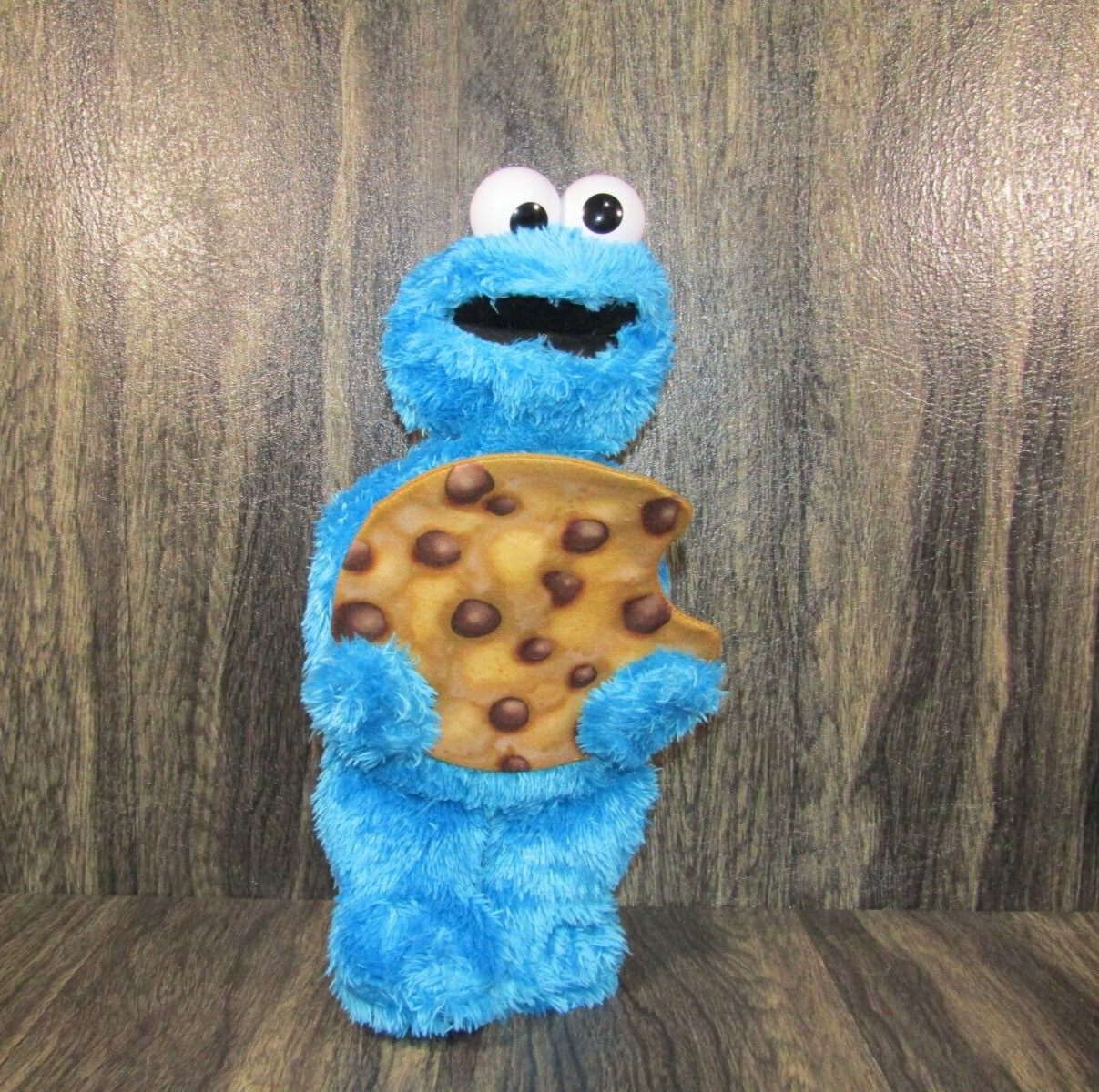 2020 Cookie Monster Peekaboo 14" Electric Plush Toy Sesame Street Hasbro Tested - $12.86
