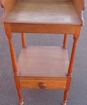 Antique Early American Washstand – Solid Maple – Turned Legs –Original K... - £414.49 GBP