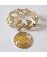 Vintage Coro Goldtone Leaf Bracelet Engravable Blank Medallion Safety Chain - $44.52