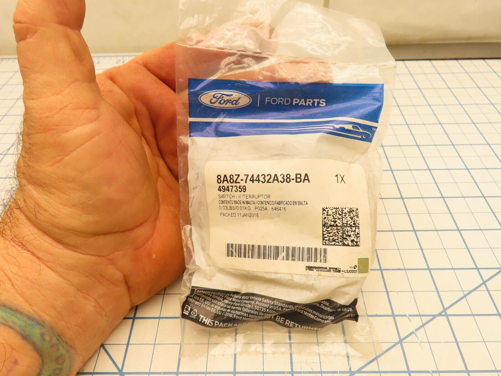 Ford 8A8Z-74432A38-BA Rear Liftgate Hatch Switch Factory Sealed - $24.17