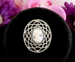 Sarah Coventry Cameo Lace Pin Vintage Light Blue Brooch Oval Lacy Sign Sc 1 1/2&quot; - £18.09 GBP