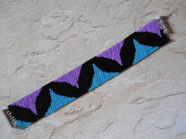 Bracelet: Streamer Motif, Purple / Turquoise / Black, Peyote Stitch, Tube Clasp - £31.17 GBP
