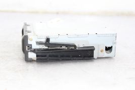 96-07 CHEVROLET SILVERADO DIESEL CREWCAB 4X4 Radio Tape Cassette Player F226 image 5