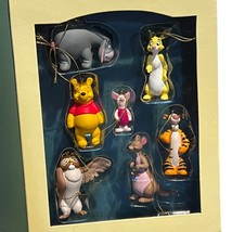 Disney Winnie The Pooh Storybook Christmas Ornament Set - $1,149.19 MXN