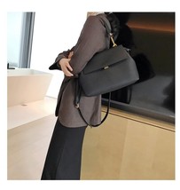 Famous Brand Design Women&#39;s Handbag Chain Handle Vintage 100% Cowhide Leather Fe - £93.10 GBP