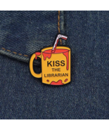 KISS THE LIBRARIAN Mug Enamel Pin ✩ Buffy the Vampire Slayer ♡ 90s Spike... - $108.34 MXN