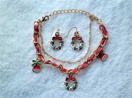 XMAS IN JULY!! 3 PC Gold Christmas Bracelet &amp; Earrings Set Wreath Charm ... - £7.86 GBP