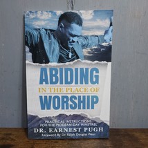 Abiding in the Place of Worship: Practical Instructions for the Mode - $183.61 MXN