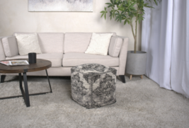 Sellek Square Pouf: Black &amp; Beige Ottoman - Stylish Home Decor Seating - $1,480.57 MXN