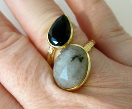Gold Tone Bypass Ring with Black &amp; Whitish Gray Stones Untested Size Approx 6.5 - £10.39 GBP