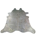 Gold Metallic Brazilian Cowhide Rug on Light Background Average Size: 7 ... - €210,26 EUR