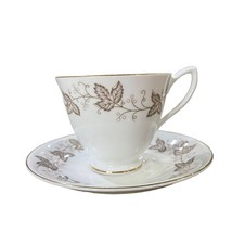 VTG Royal Albert China Teacup &amp; Saucer White AILSA Pattern Gold Accent Scalloped - £24.91 GBP