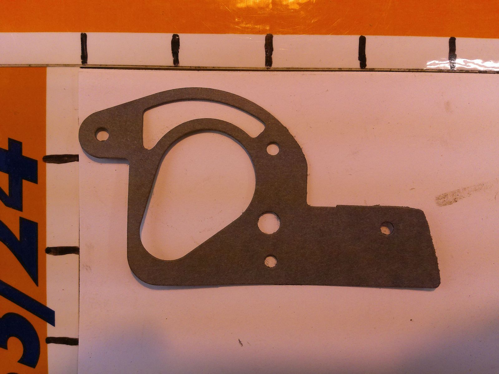 BRIGGS&amp;STRATTON FUEL TANK GASKET 272996 - $3.00