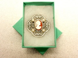 Clover Cameo Brooch, White Frame/Peach Background, 4 Pearls, Gold Paint,... - $9.75