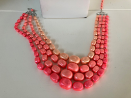 Vtg Coral Peach Ombre Multi-Strand Beaded Choker Necklace 1950’s Adjusta... - £16.69 GBP