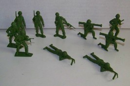 Lionel Postwar 975-1 Squad of 10 army soldiers, uncataloged 1960's set component - $39.95