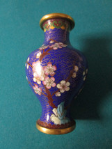 Cloisonne Vase Blue Flowers Gold Touches Gold Inside, Turquoise Base 5&quot; Orig - £99.52 GBP