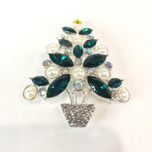 Avon 2011 Christmas Tree Faux Pearl Green &amp; Ab Rhinestone Jewelry BROOCH/PIN - £18.68 GBP