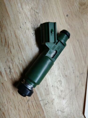 Primary image for 2000-2005 Toyota Celica GT 1zz-fe FUEL SYSTEM INJECTOR GREEN OEM DENSO D199