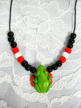 Vivid Bright Green Tree Frog Hand Painted Ceramic Pendant W Beads Adj Necklace - £9.43 GBP