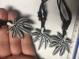 Hemp Leaf Plant Necklace - £3.98 GBP