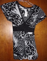 Wet Seal Black &amp; White Geometric Design Tunic Top New With Tag Size S - £7.89 GBP