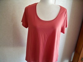 OLD NAVY LADY&#39;S SHELL MDIUM RUST BROWN SHORT SLEEVE HIGH LOW - $14.85