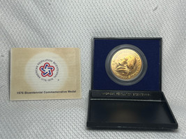 American Revolution Bicentennial 1776-1976 Commemorative Medal In Case Jefferson - £23.74 GBP