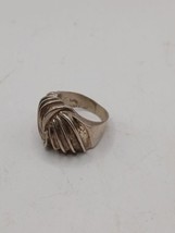 Vintage Modernist Sterling Silver Ring with Unique Design Sz 6 - $55.00
