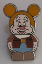 Disney Mystery Pin Vinylmation Jr. #6 Snow White and Seven Dwarfs Happy Pin - £14.12 GBP