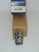 GM Delco Radio 7275626 Dual Control Vol  Classic Car Part w/Box  - $24.75