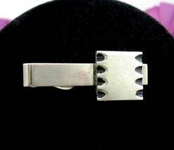 Vintage MEN&#39;S TIE CLASP Bar Silvertone Jagged Square Design 1 5/8&quot; x 5/8&quot; - £17.90 GBP