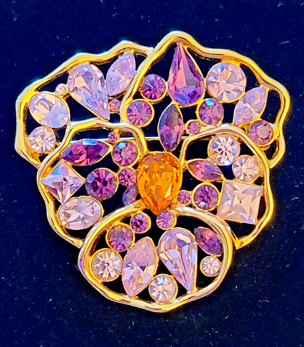 NOLAN MILLER Signed Yellow Gold Tone Brooch Purple Wild Pansy Flower Pin - £106.05 GBP