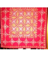 Heavily embroidered silver and gold tablecloth and napkins with red back... - €27,78 EUR