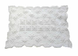 Hand Crocheted Linen Raised Rain of 8 Petal Flower Web Placemat  Doily Soft Cott - £3.90 GBP