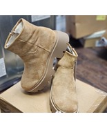 No Boundaries Womens Cozy Lug Sole Ankle Boots Brown Fur Lined Size 7 - $20.00