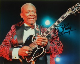 B.B. KING SIGNED AUTOGRAPHED PHOTO - The King Of The Blues w/COA - £302.95 GBP