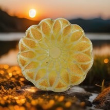 Georges Briard Yellow Daisy Glass Trinket Vanity Ring 4 1/4&quot; Dish MCM Daisies - £8.72 GBP