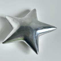 Silver Solid Polished Aluminum Star Paperweight 5&quot; Smooth Cool Heavy - $737.63 MXN