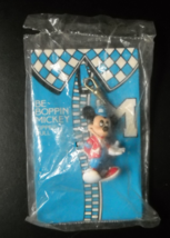 Avon 1990 Zipper Pull Be Boppin&#39; Mickey On Card in Sealed Bag Walt Disney - £5.49 GBP