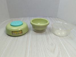 Pretend play kitchen scale MCM design green bowl clear glitter pour bowl - $19.79