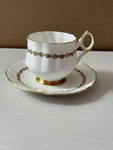 Vintage Elizabethan Fine Bone China Taylor &amp; Kent England Tea Cup &amp; Saucer - $13.10