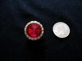 6 Red Crystal Rhinestone Accent Gold Tone Setting Buttons 1 1/16″ In Size - £33.62 GBP