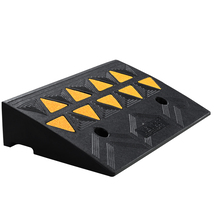 VEVOR Rubber Curb Ramp 4.25" Rise Height Sidewalk Curb Ramp 11.8" W 19.7... - $26.99