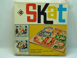 Skat 1965 Marble Game by E.S. Lowe 100% Complete Excellent Condition - $29.15