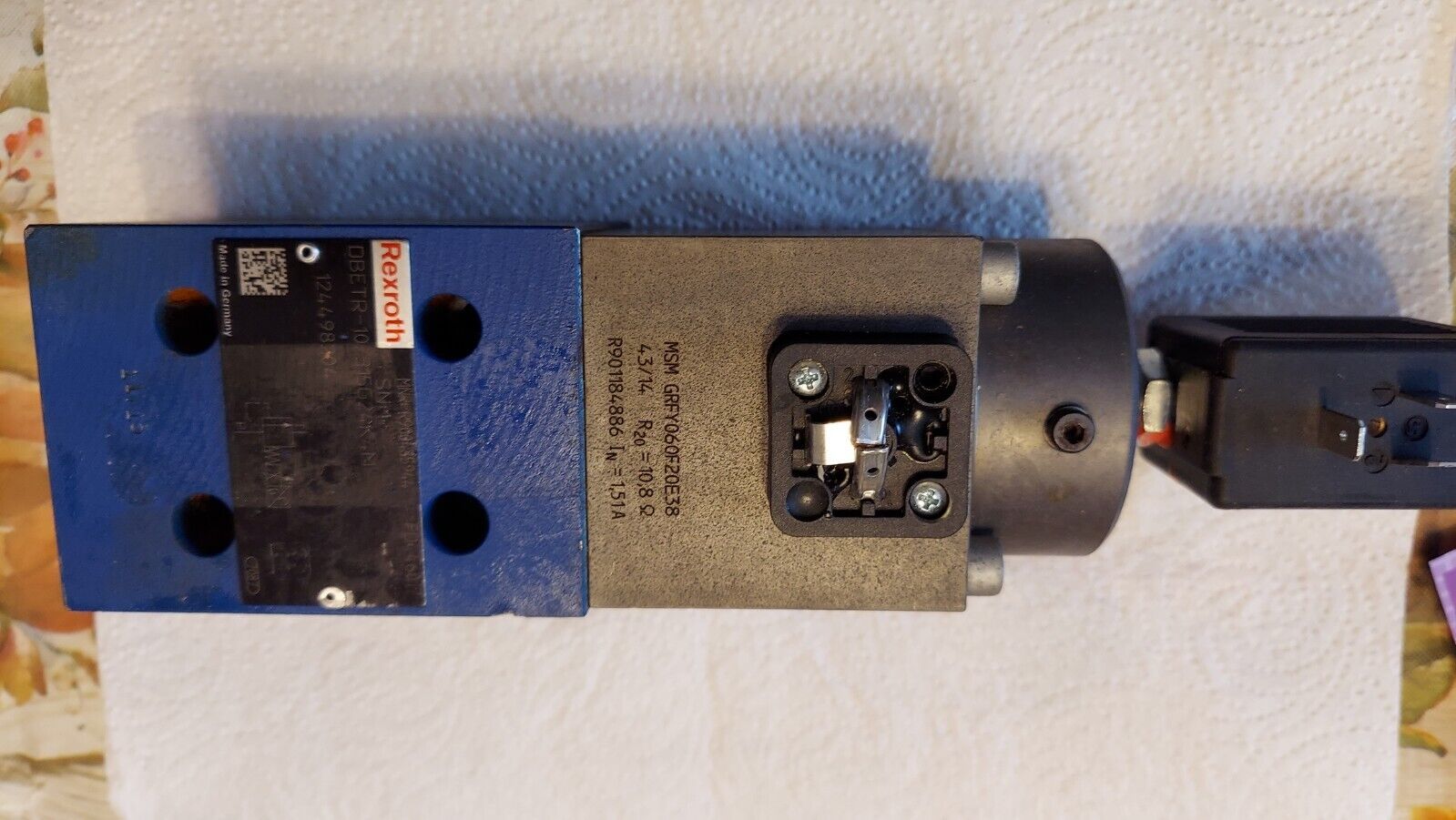 Primary image for Rexroth R900485944 DBETR-10/315G24K4M Valve Needs Connector