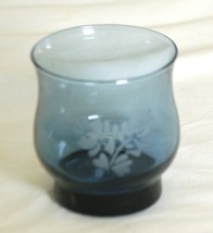 Yorktowne Pfaltzgraff Blue Glass Tumbler Floral 8 oz. - £10.07 GBP