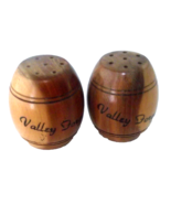 Valley Forge Salt Pepper Shakers Wood Barrels PA 1940s Vintage Souvenir ... - $17.67 CAD